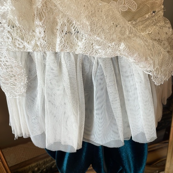 Lace & Emerald Velvet Photography Romper‎ - Picture 7 of 8